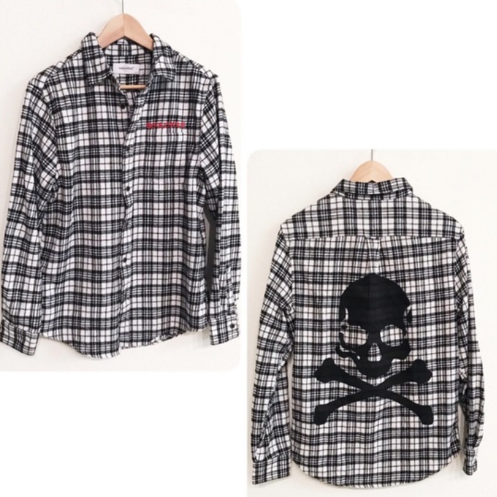 SOULCYCLE BLACK WHITE PLAID FLANNEL WITH SKULL